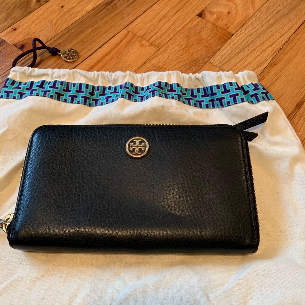 Tory Burch wallet